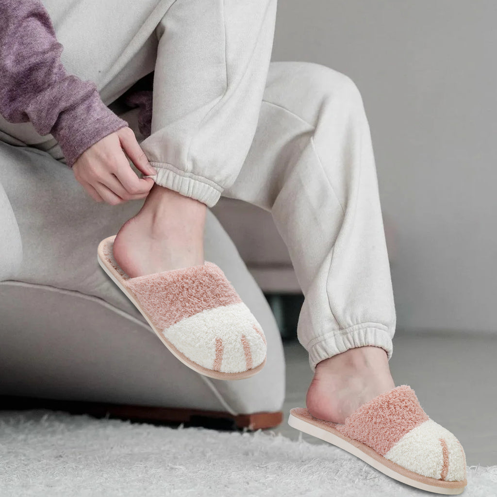 SINNO Cute Animal Slippers for Women Indoor Outdoor Memory Foam House Slipper Soft Warm Cozy Fuzzy Bedroom Non-Slip Shoes Christmas Gift ladies